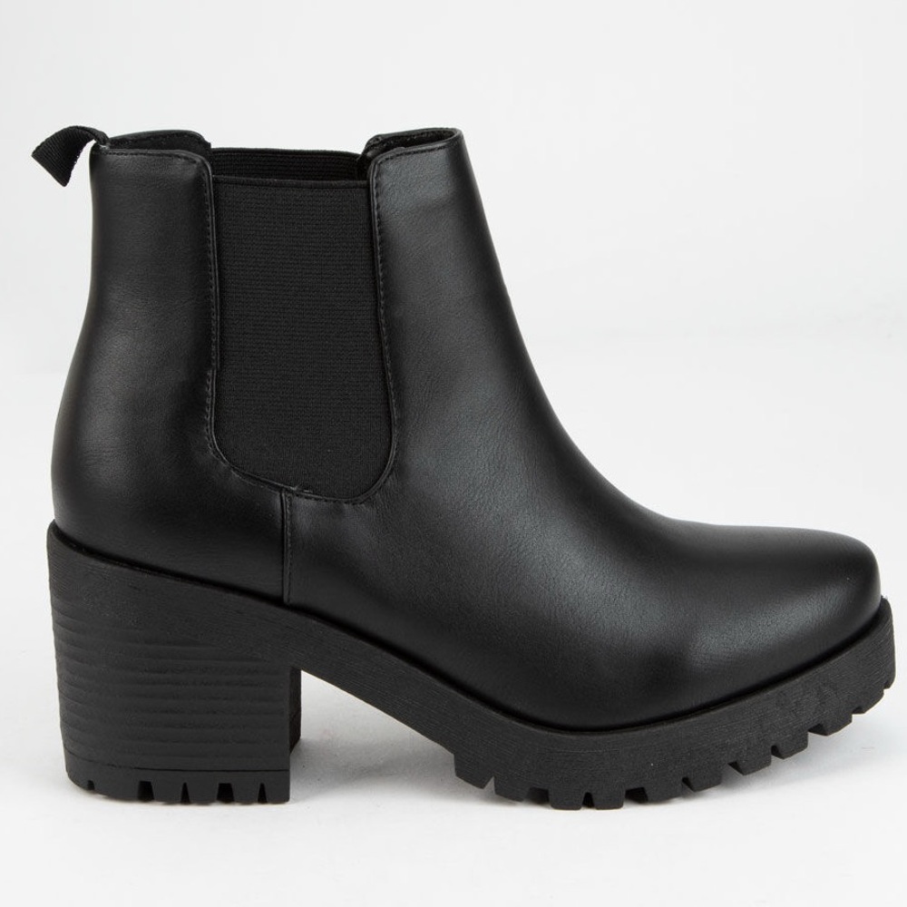 Soda Black Chunky Heel Ankle Boots